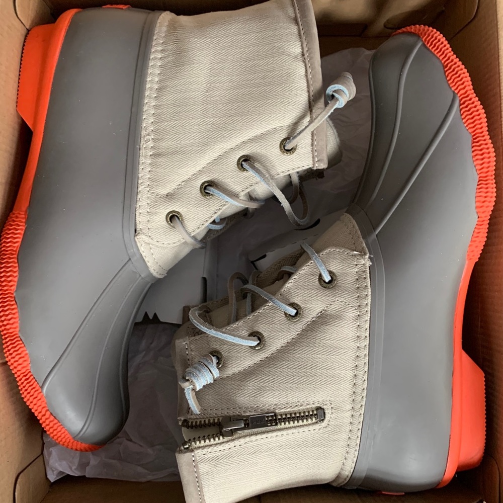 NWT Sperry Top-Sider Saltwater Duck Boots Size 9.5